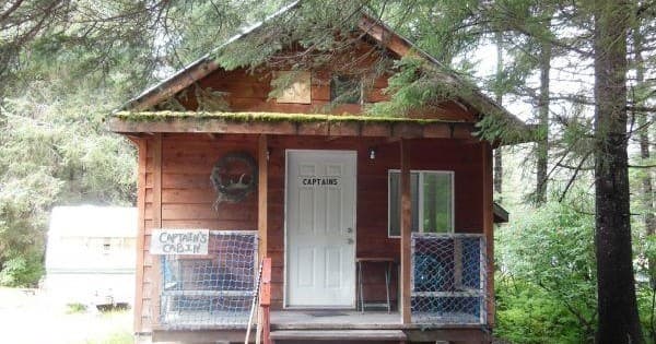 Captain's Cabin
