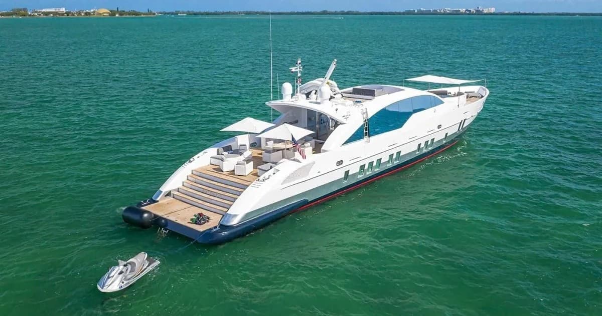 120' Technomar