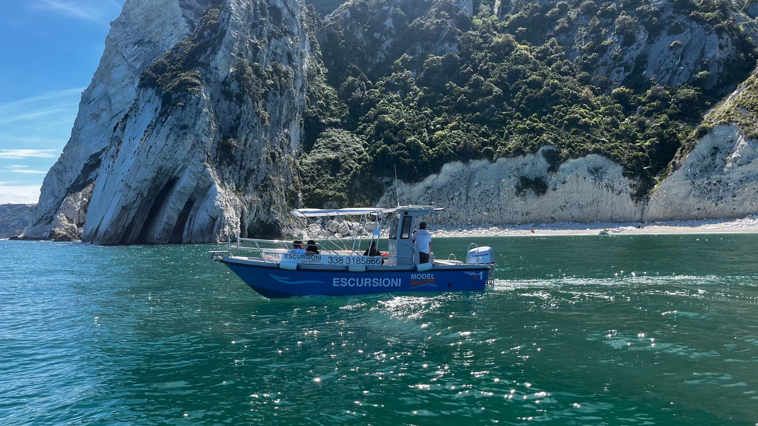 Riserva la barca per 2 ore