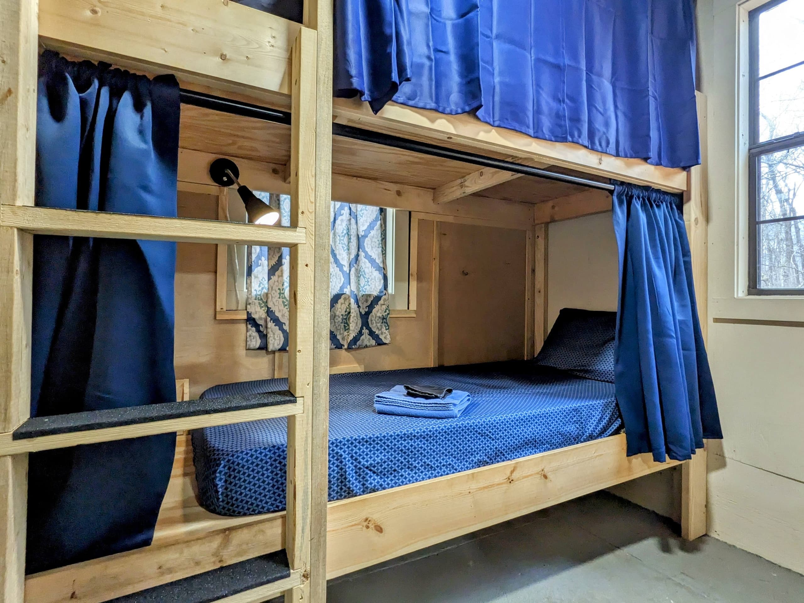 Bunk Bed • Around the Bend