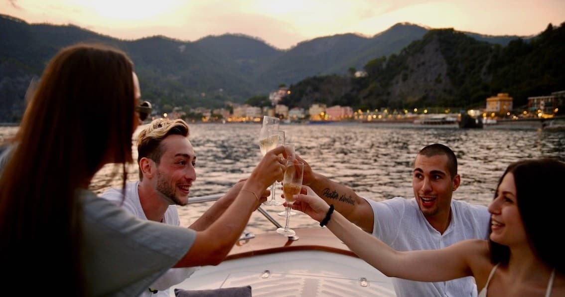 Tour in barca nel Golfo dei Poeti da La Spezia - Esperienza al tramonto