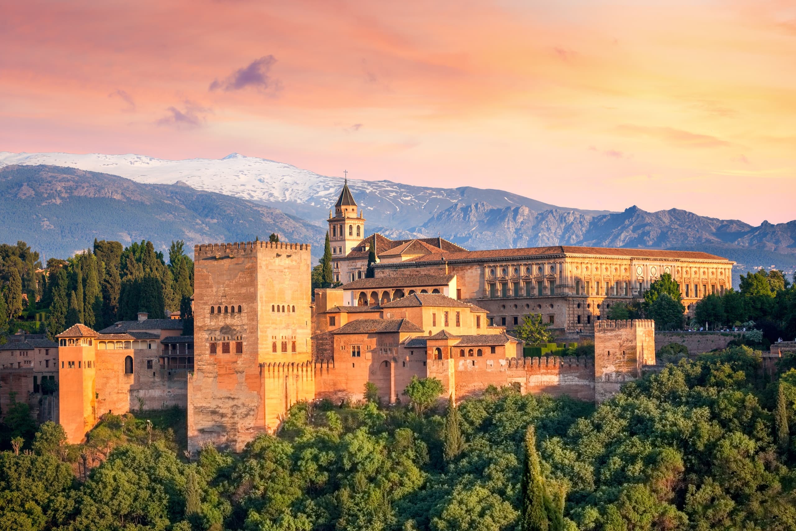 Tour Alhambra al completo desde Málaga con transporte y guía en privado