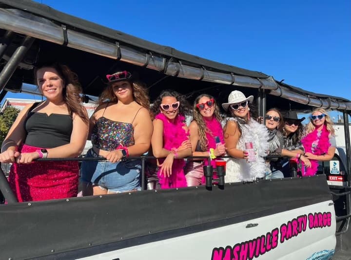 Nashville: The Party Bus, Party Barge