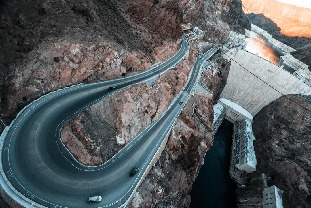 Las Vegas to Hoover Dam: A Monumental Engineering Marvel Tour