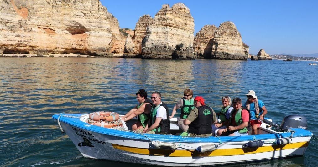 1h Visita às Grutas da Ponta da Piedade