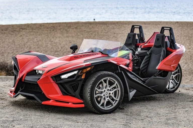 Convertible Red Slingshot Rental (LED Lights)