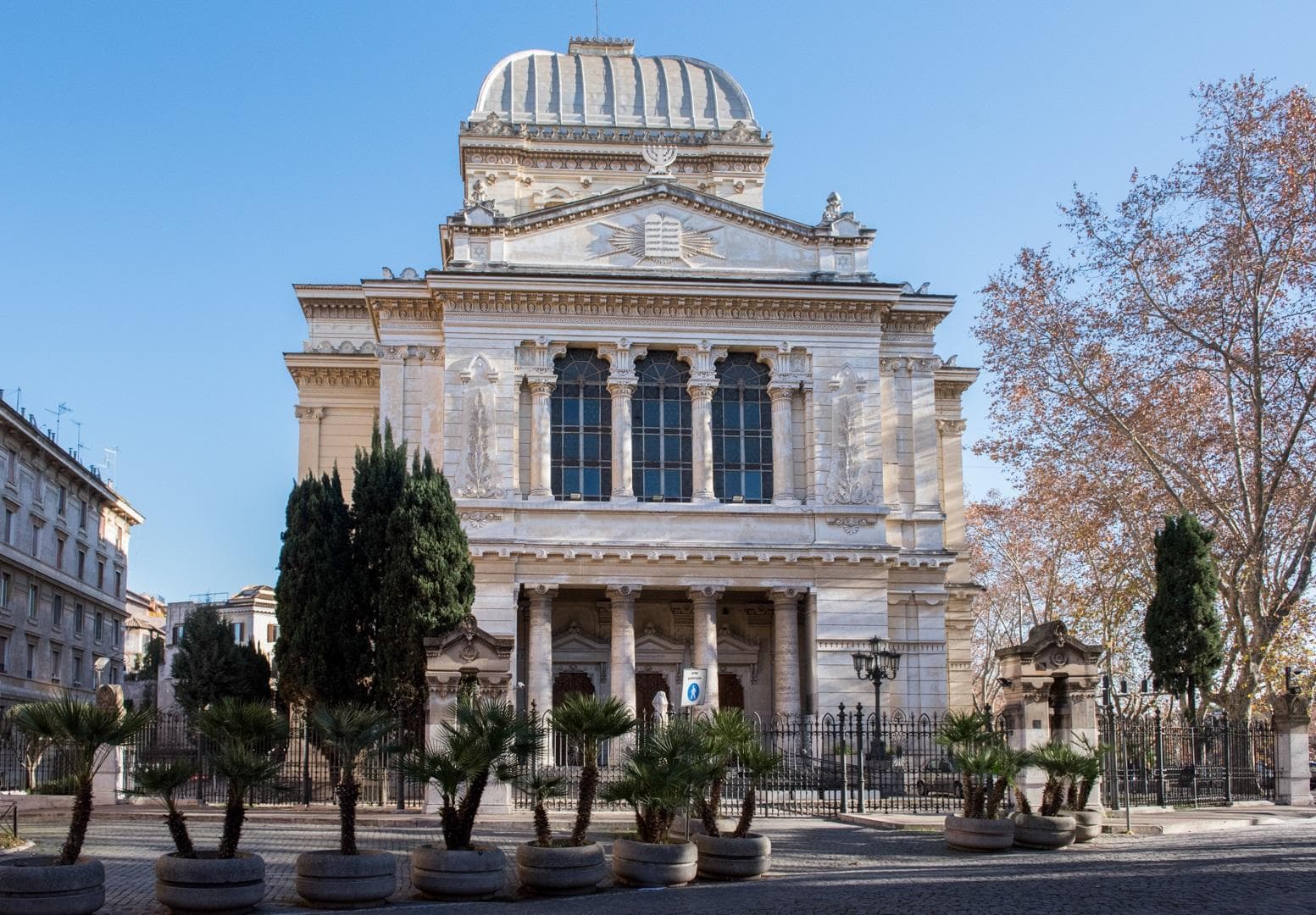 Jewish Ghetto, Synagogue & Trastevere
