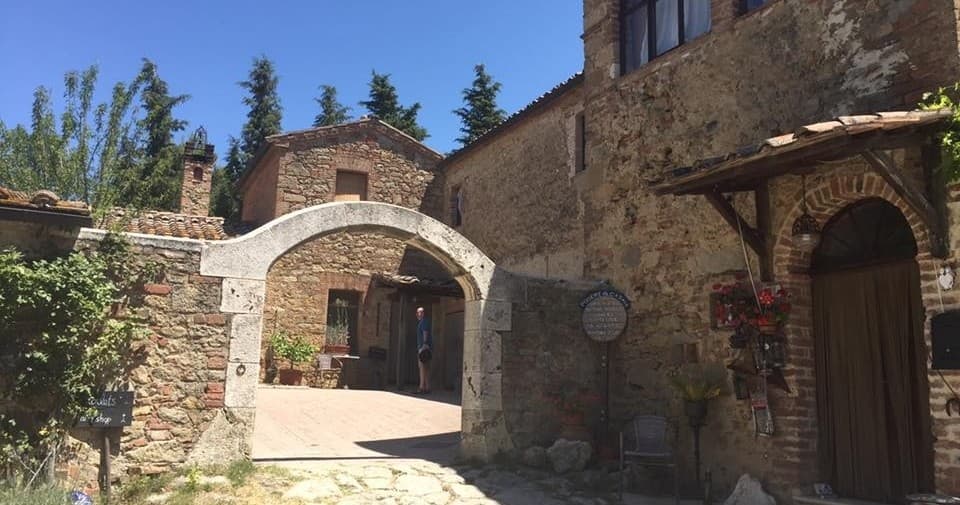 Private Vernaccia and Saffron in San Gimignano