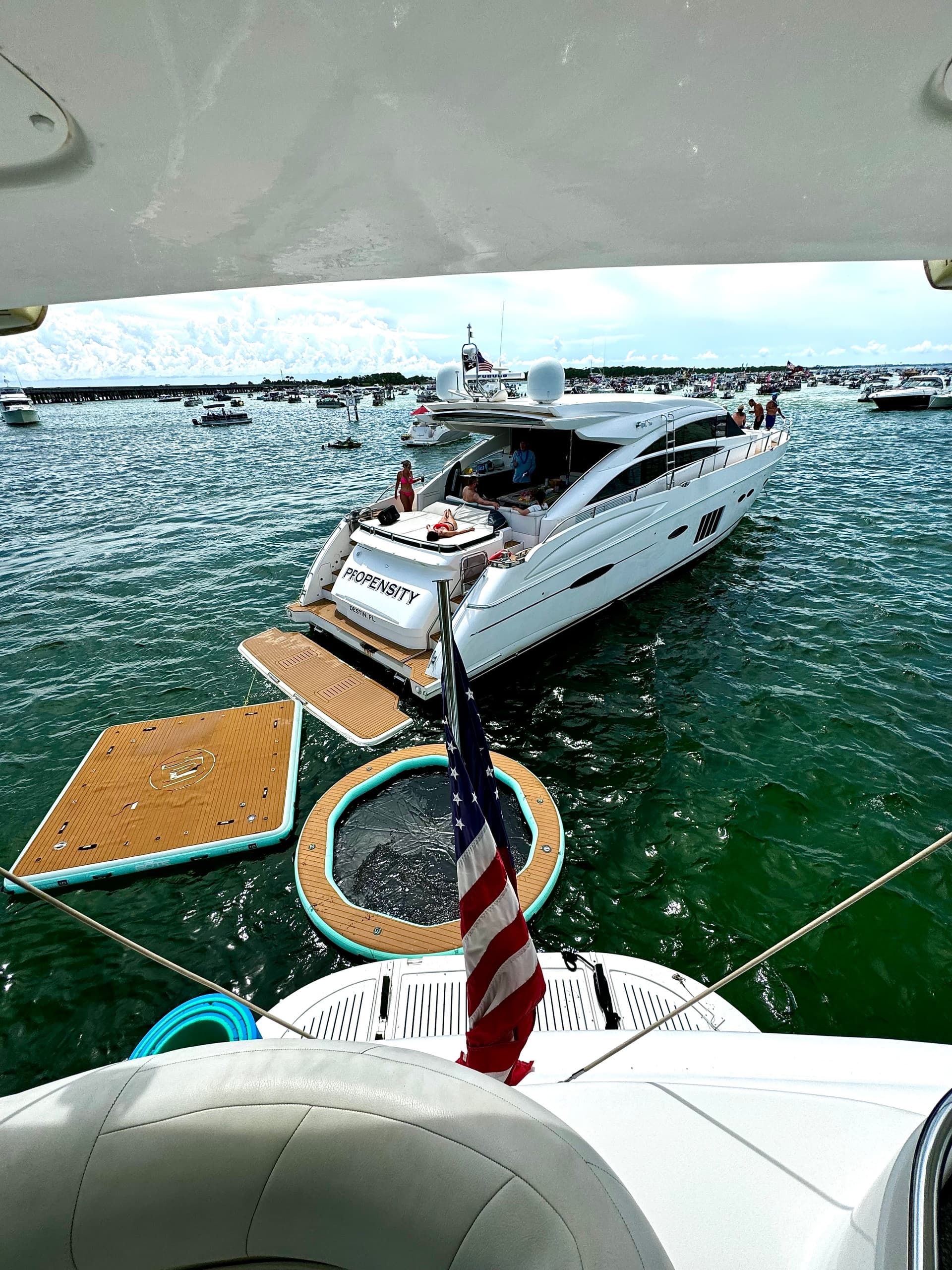 6 hour Yacht Captain