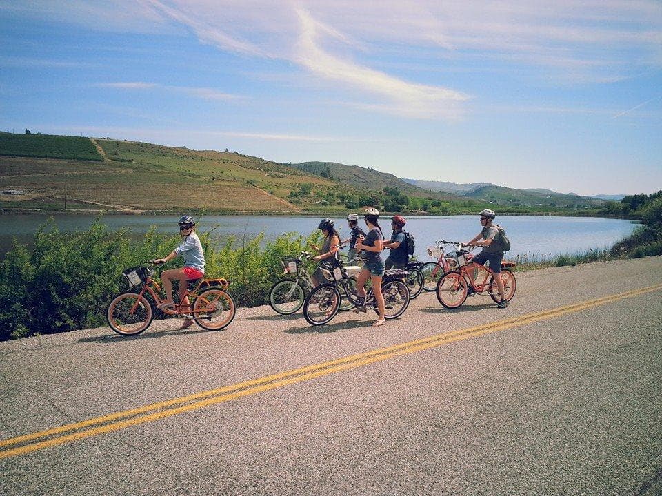 Manson Back Road and Winery Tour