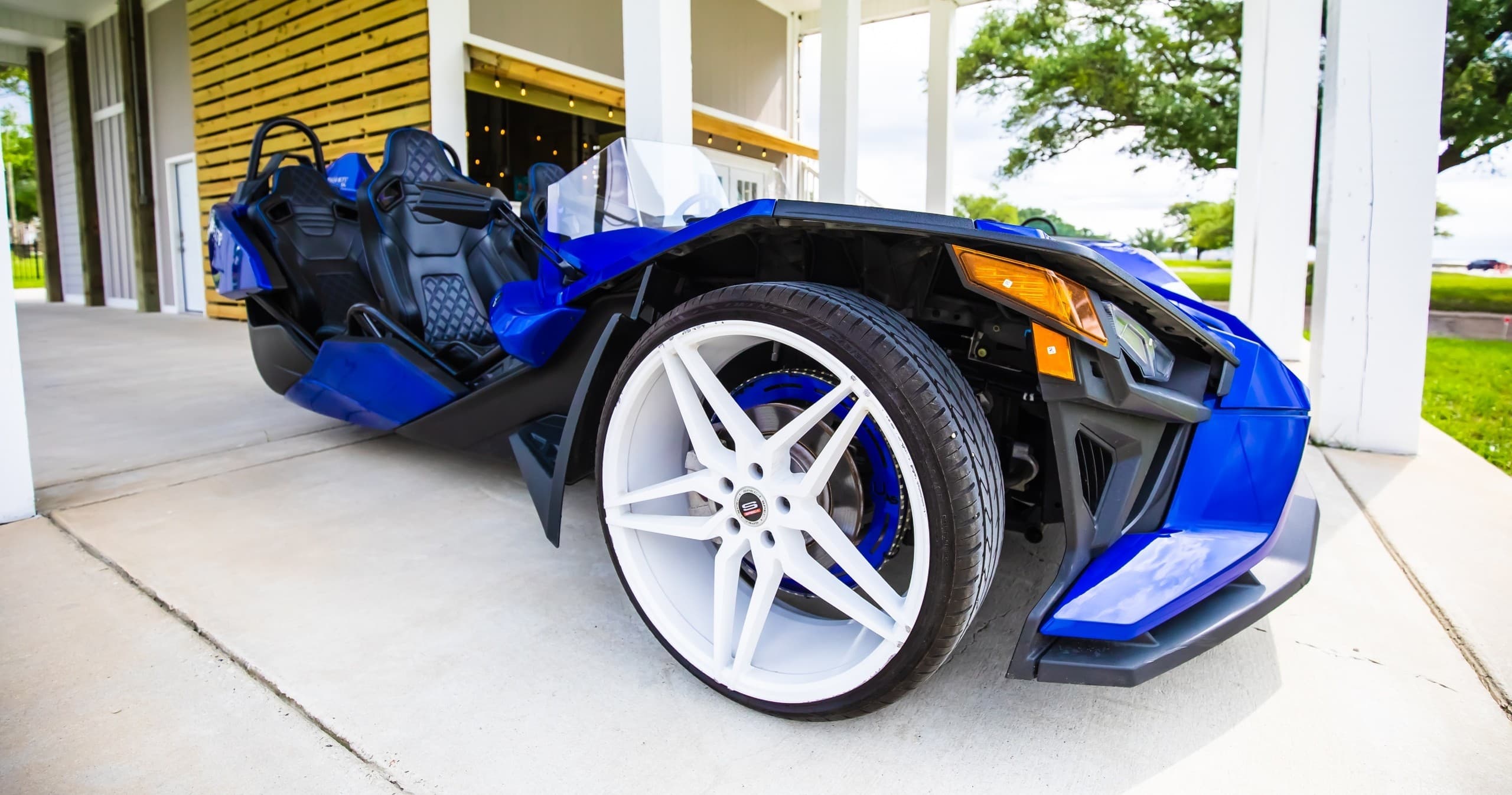 Four-Seater Automatic Slingshot Rentals