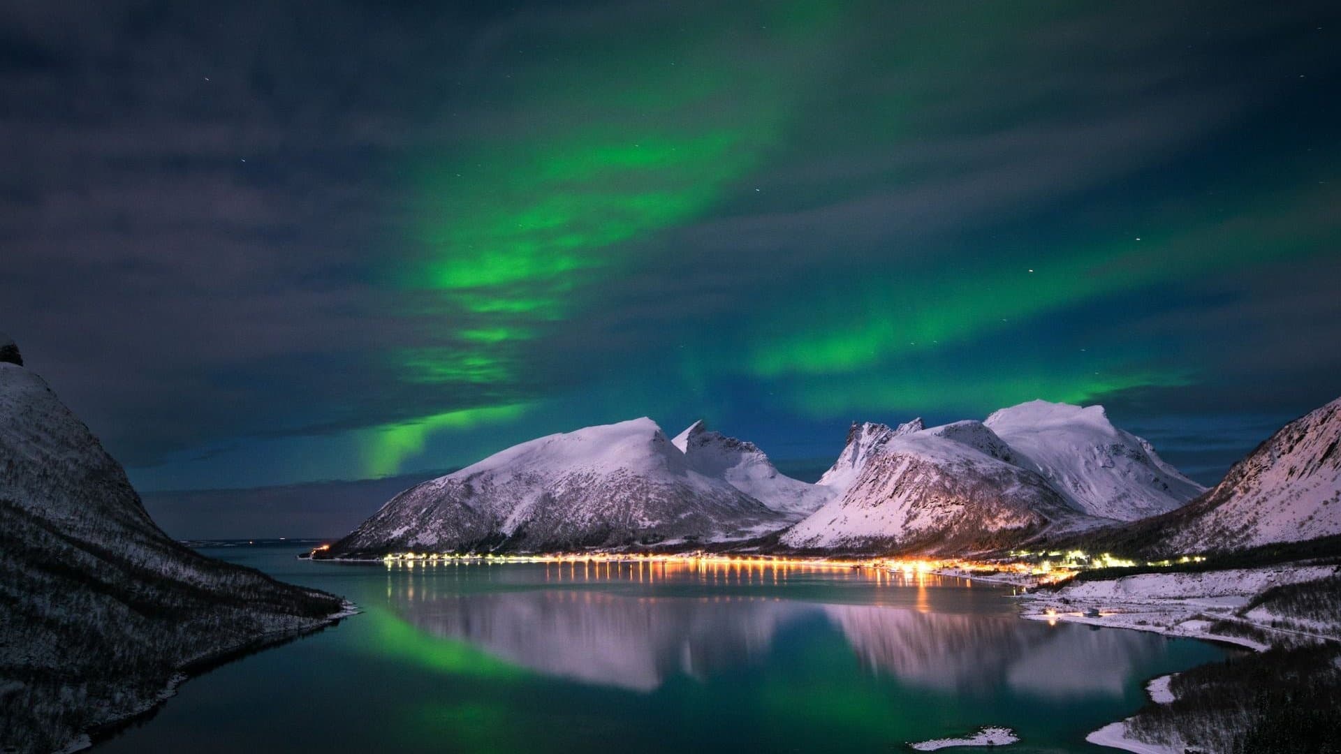 Northern Lights/evening snowshoeing