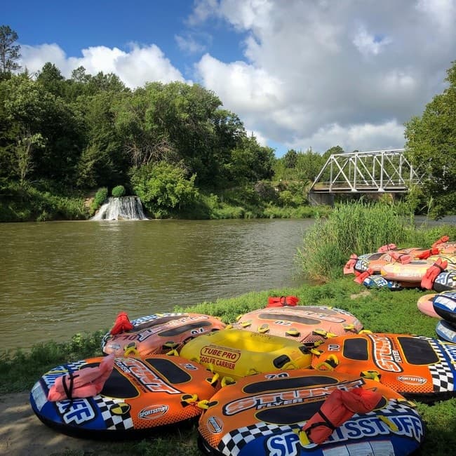 6 Hour Tubing Trip