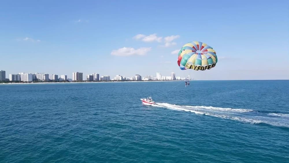 Parasailing (Miami Beach Marina)