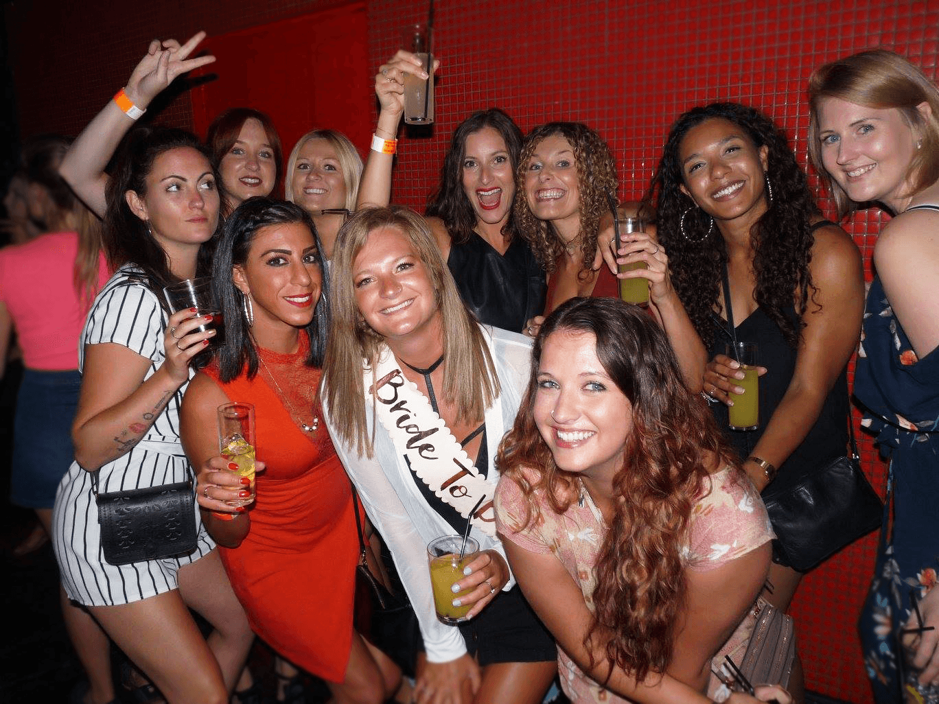 Tapas en Madrid + Flamenco Show + Pub crawl para grupos