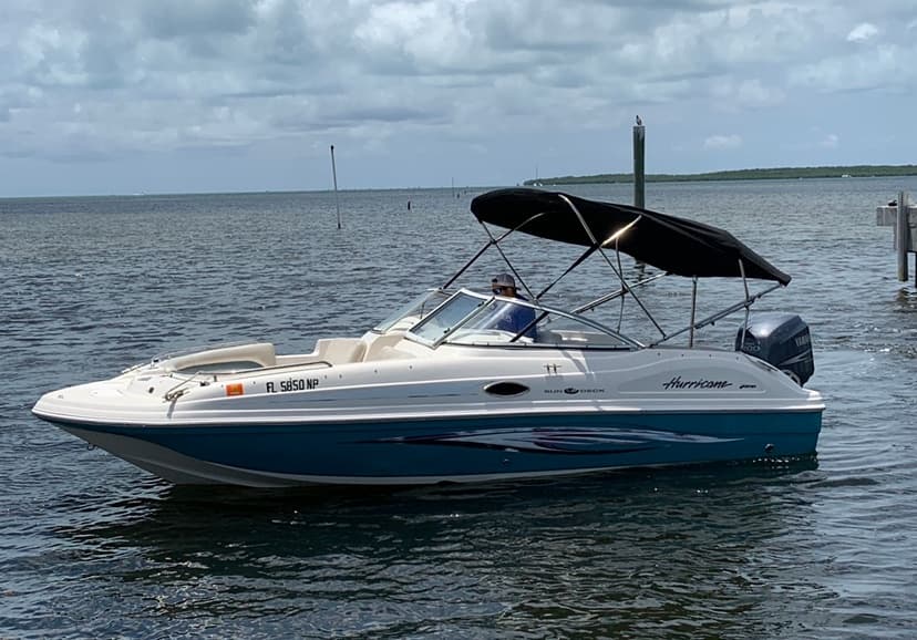 22.5’ Hurricane SunDeck