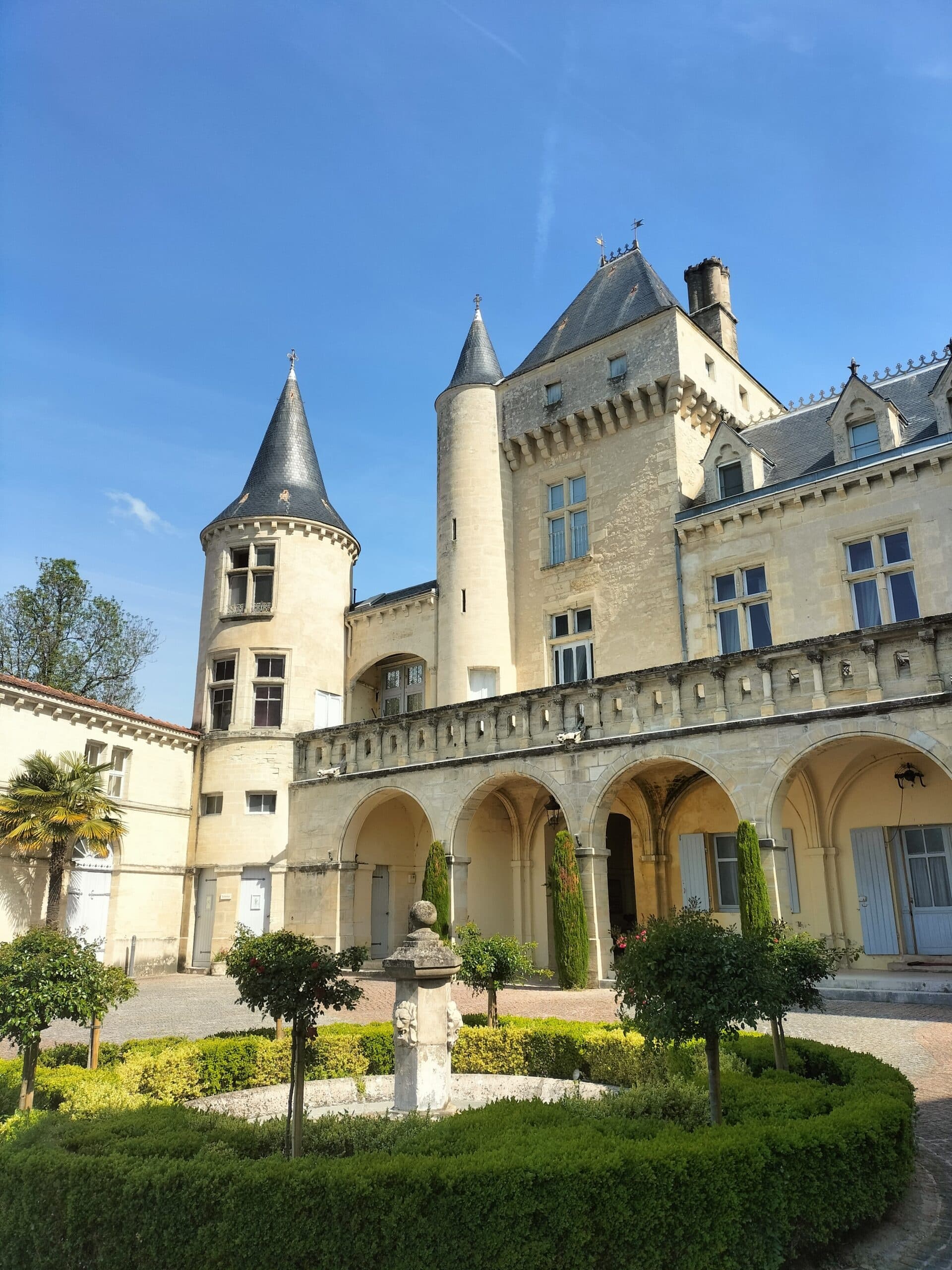 From Bordeaux to Saint Emilion