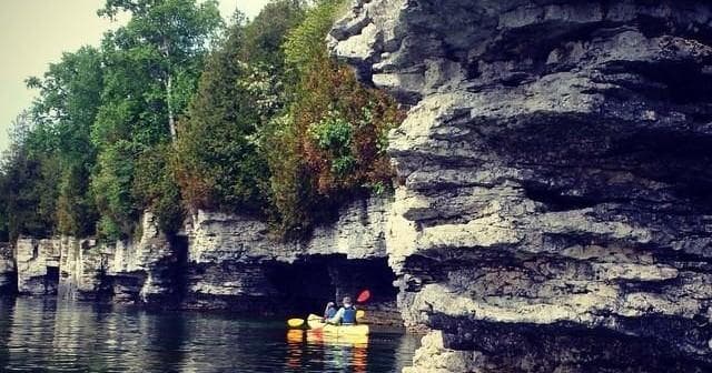 Cave Point / Whitefish Dunes 1/2 Day Kayak Tour