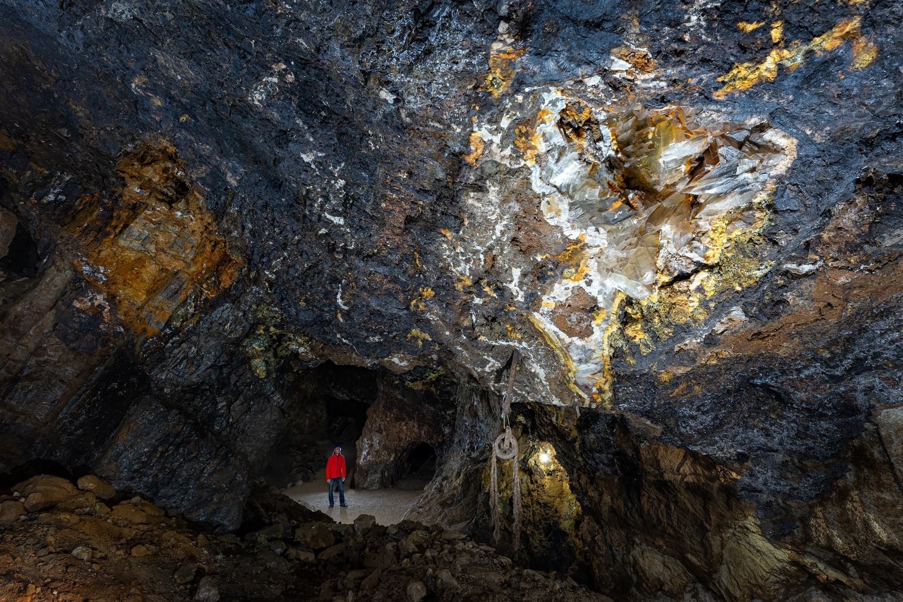 Tour Guiado por la Mina Rica y la Geoda Gigante de Pulpí