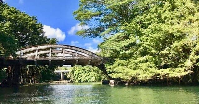 Hilo Bay Myths & Legends Waterfall Kayak Adventure