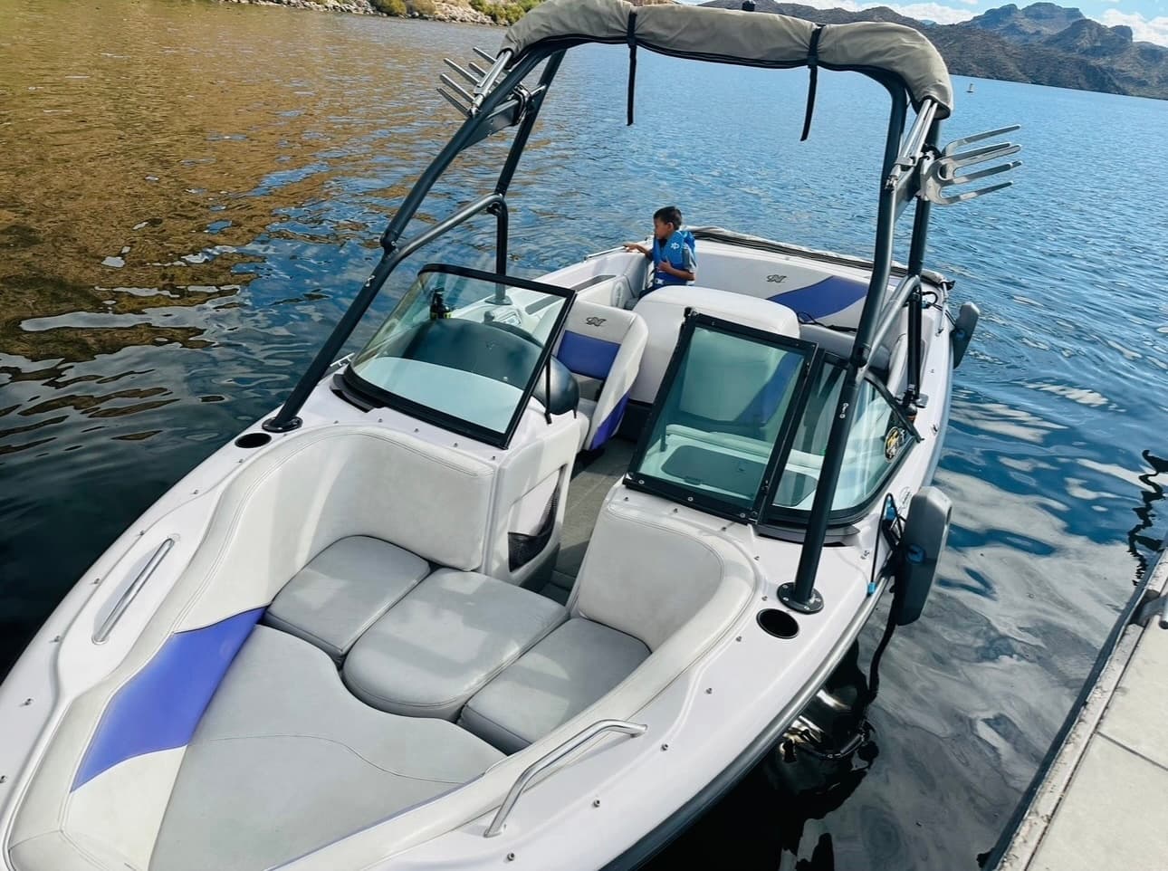 2001 Air Nautique Boat