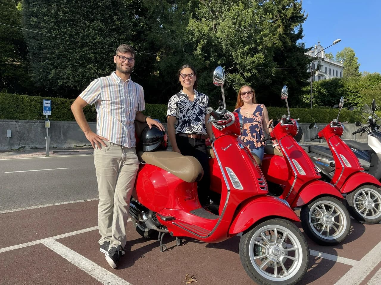 Vespa tour adventure on the lake