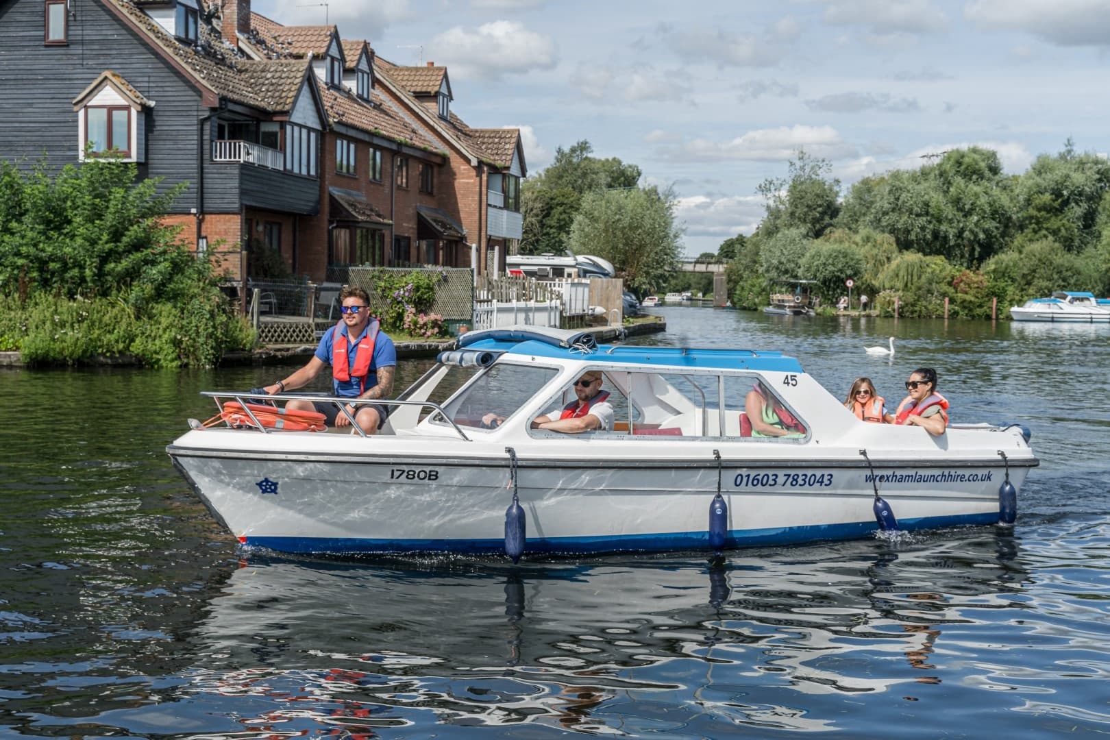12 Seater Day Boat - Hire By The Hour