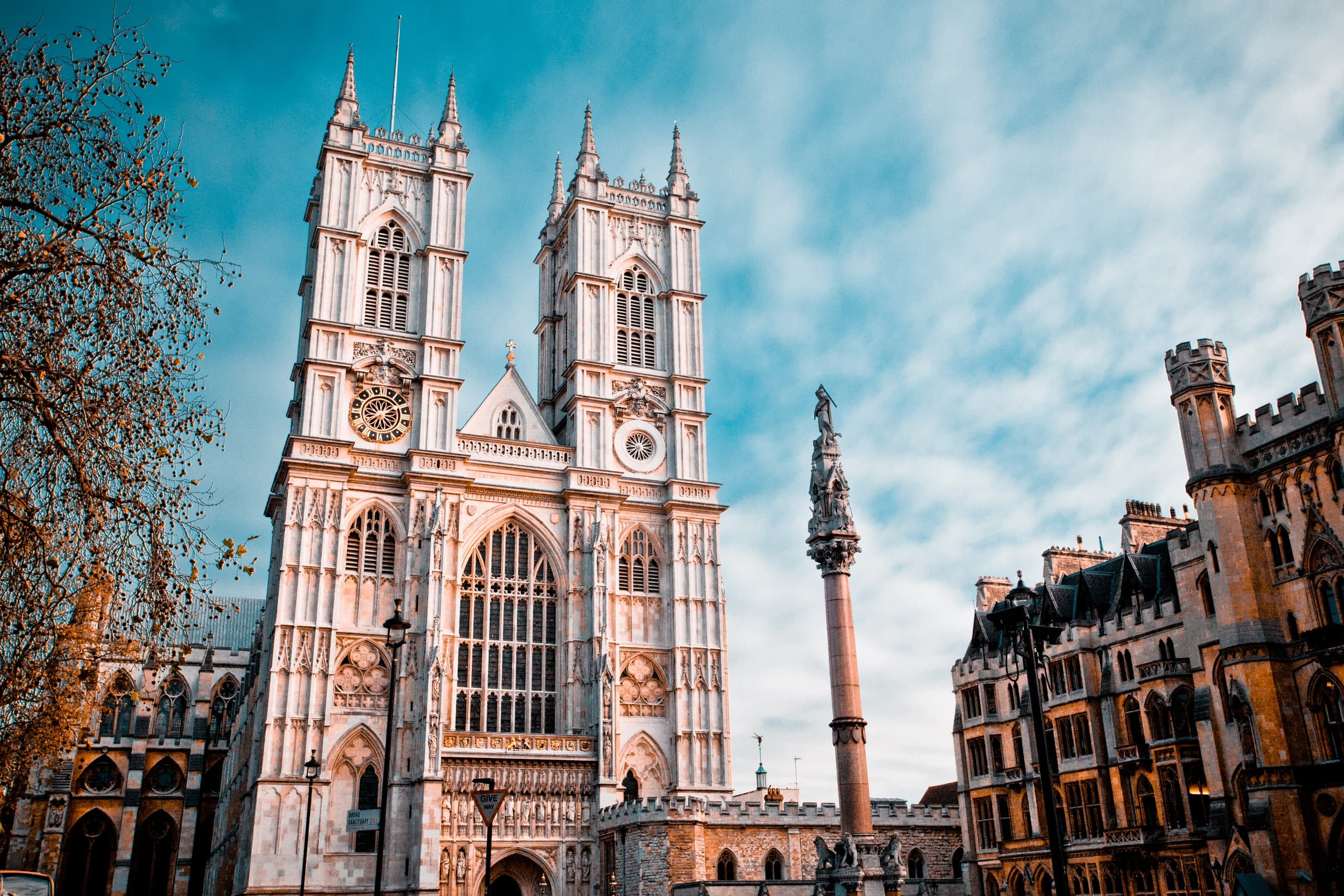 Westminster Abbey, Upper Gallery & Buckingham Palace with Change of the Guard