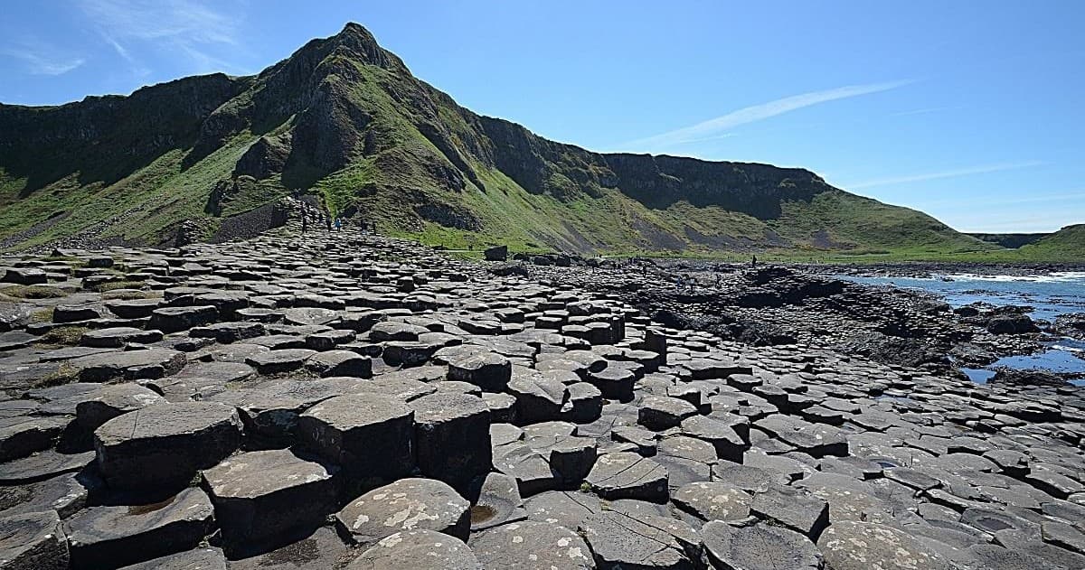 Private Day Tour of Giant’s Causeway and Belfast