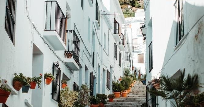 Nerja y Frigiliana desde Granada