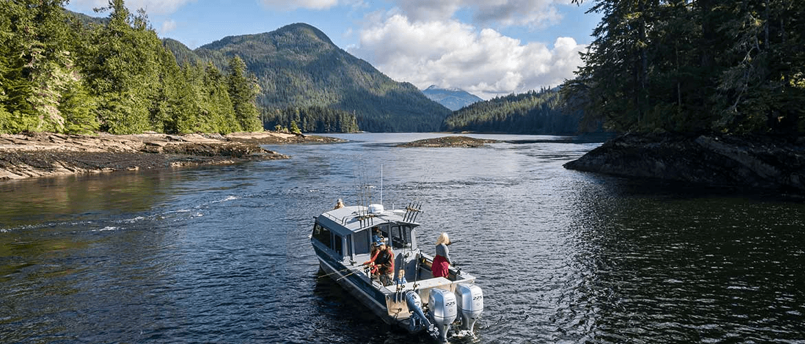 30 ft Cabin Cruiser: Private Charter