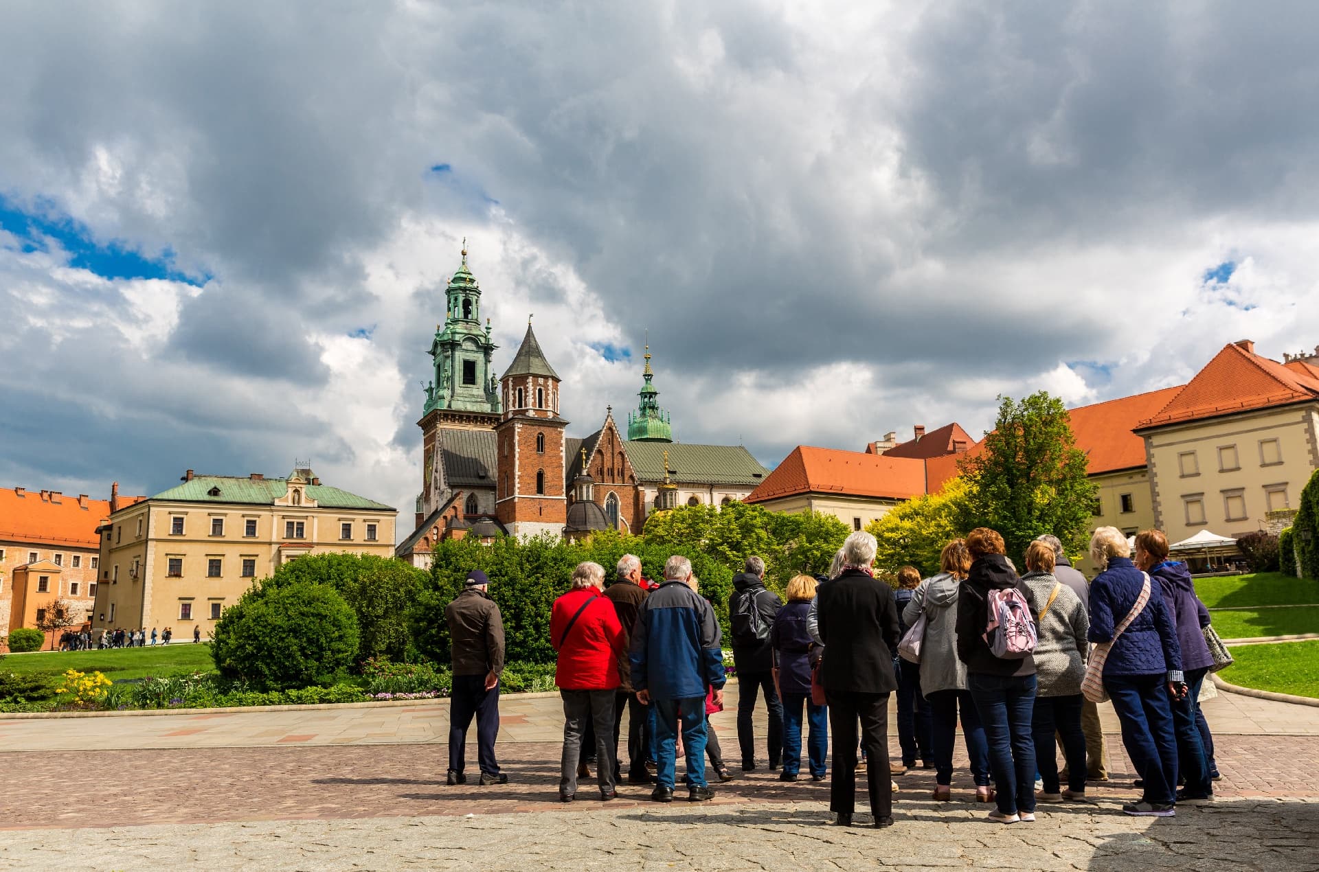 Wawel Castle: Interiors and Armoury in Spanish | 2h