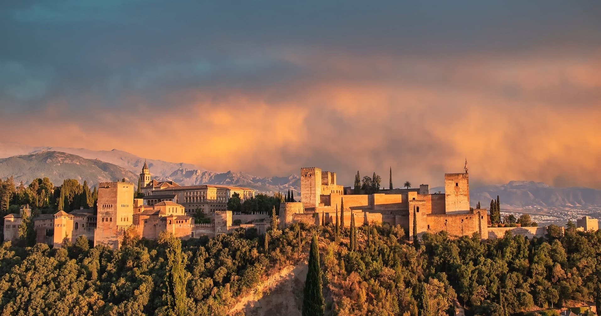 Atardecer en la Alhambra desde Málaga (Palacios Nazaríes incluidos)