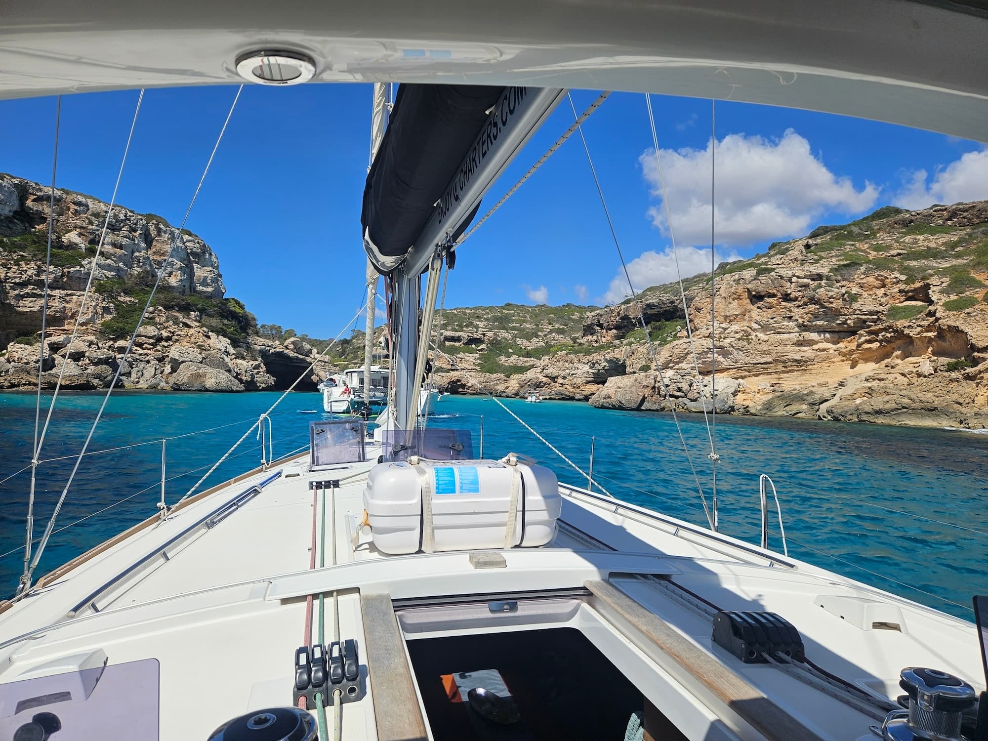 Día completo de navegación en velero por el noroeste de Mallorca