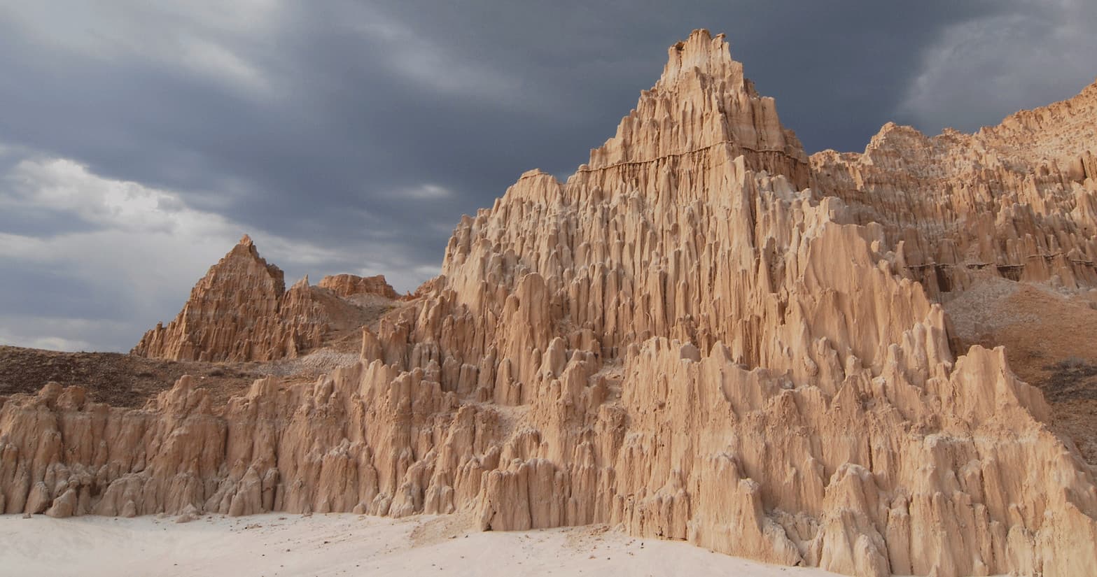 Cathedral Gorge and Great Basin National Park with Utah Desert views