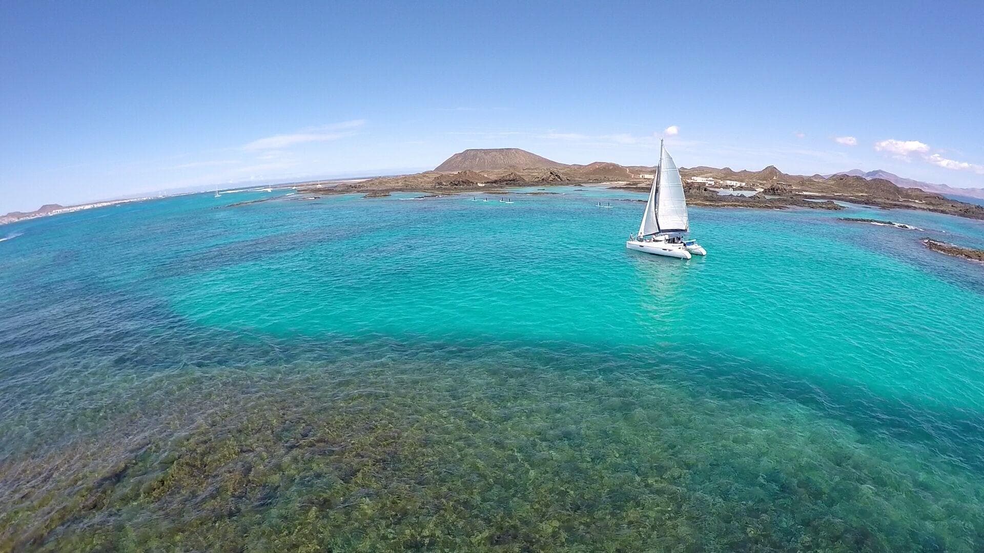 Experiencia en catamarán a la Isla de Lobos, Corralejo