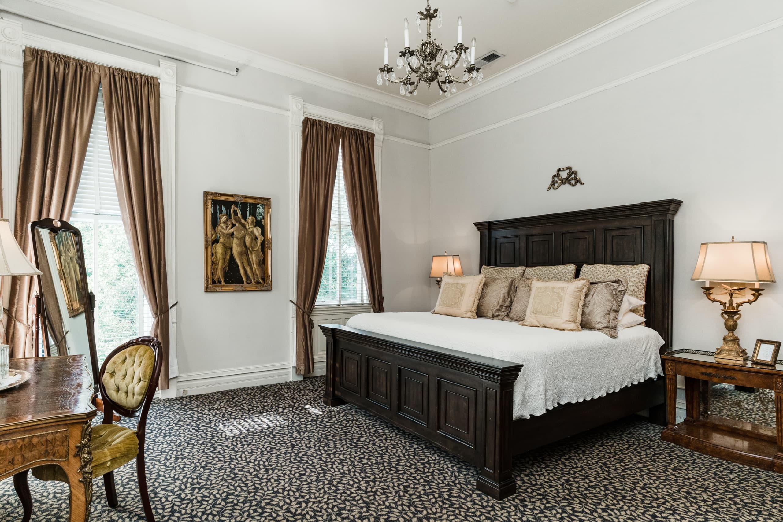 The Cloudland Canyon Suite (Check In 3pm-9pm)