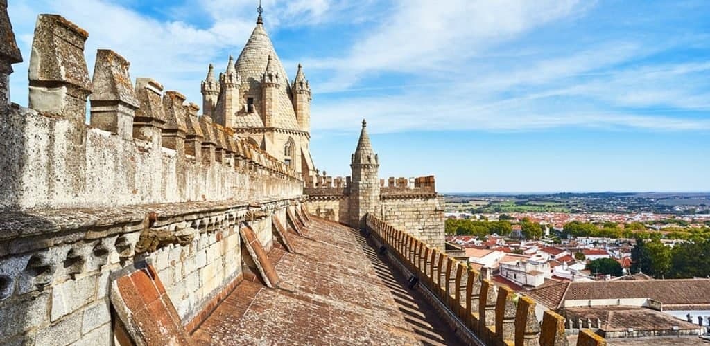 Évora