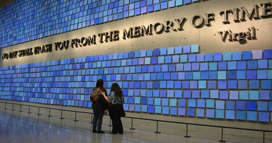 NYC Ground Zero : Family tour with Ticket for 9/11 Memorial