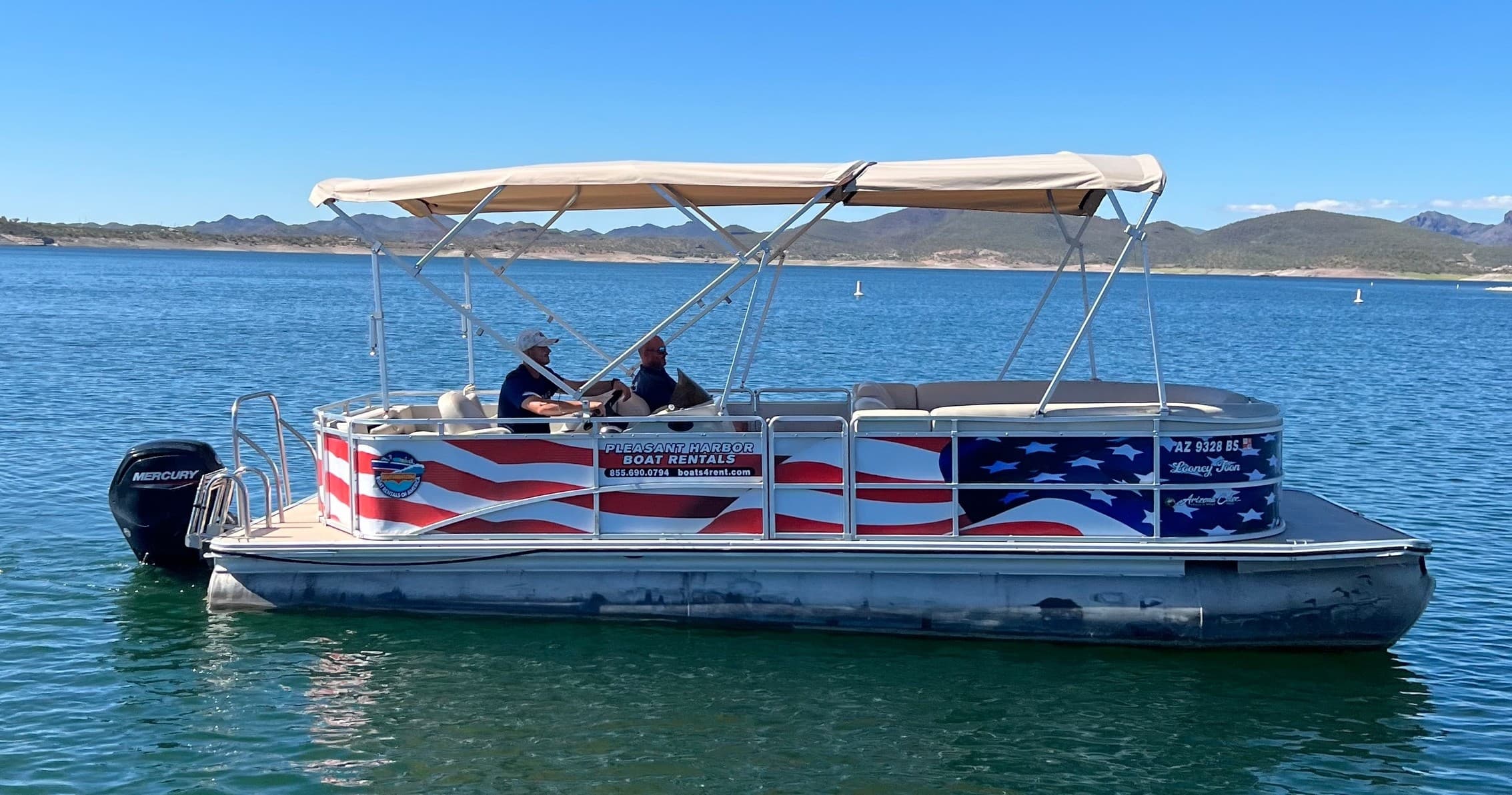 115 Hp Pontoon Boat - Looney Toon