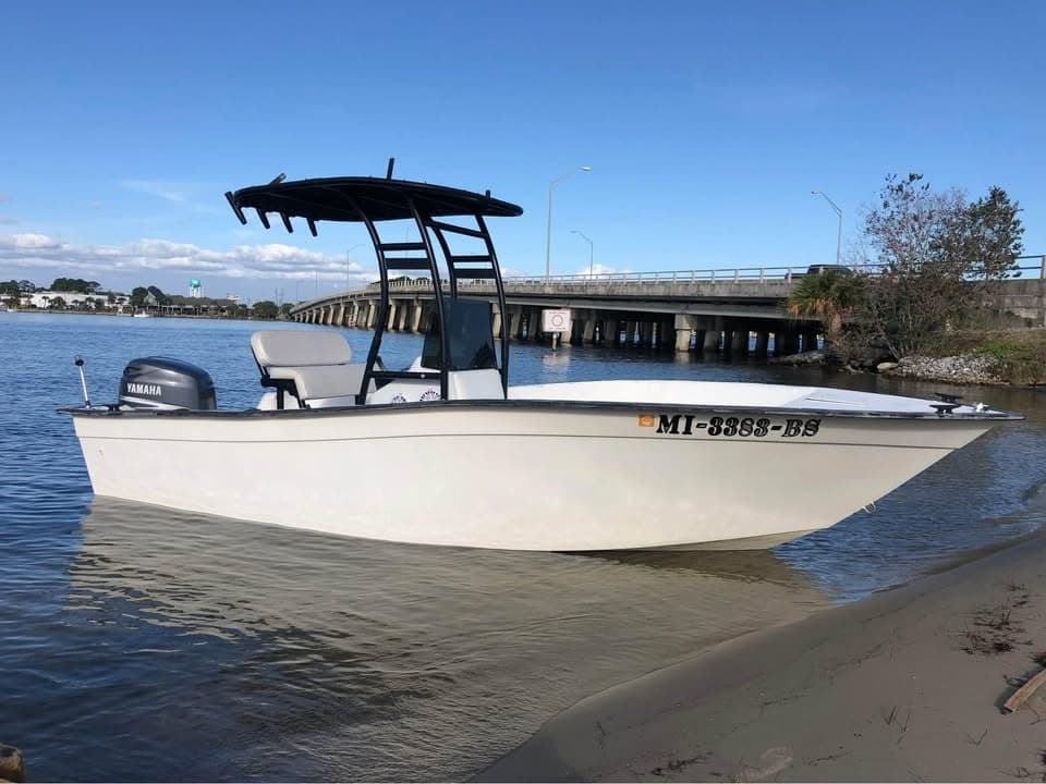 21' Center Console Fishing Boat