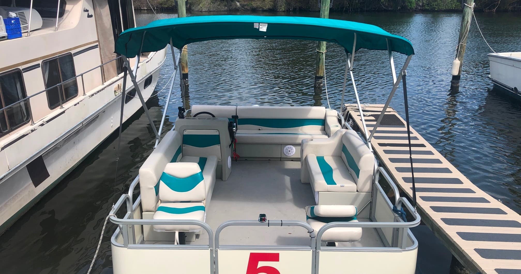 7 Passenger Pontoon Rentals