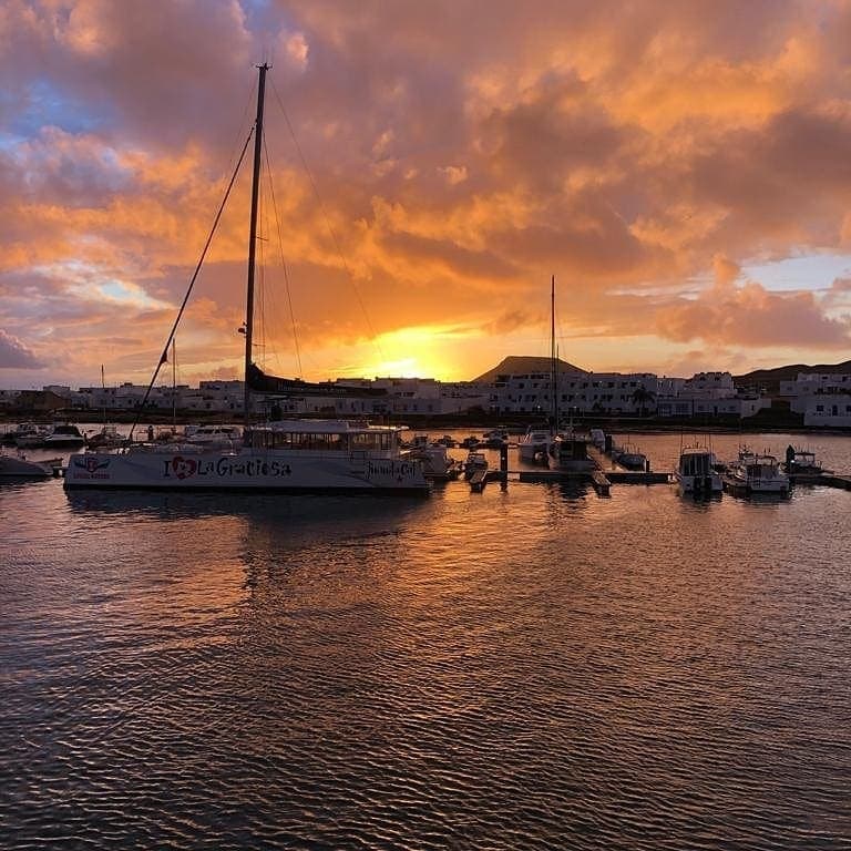 Caleta de Sebo → Órzola (Ida y Vuelta)