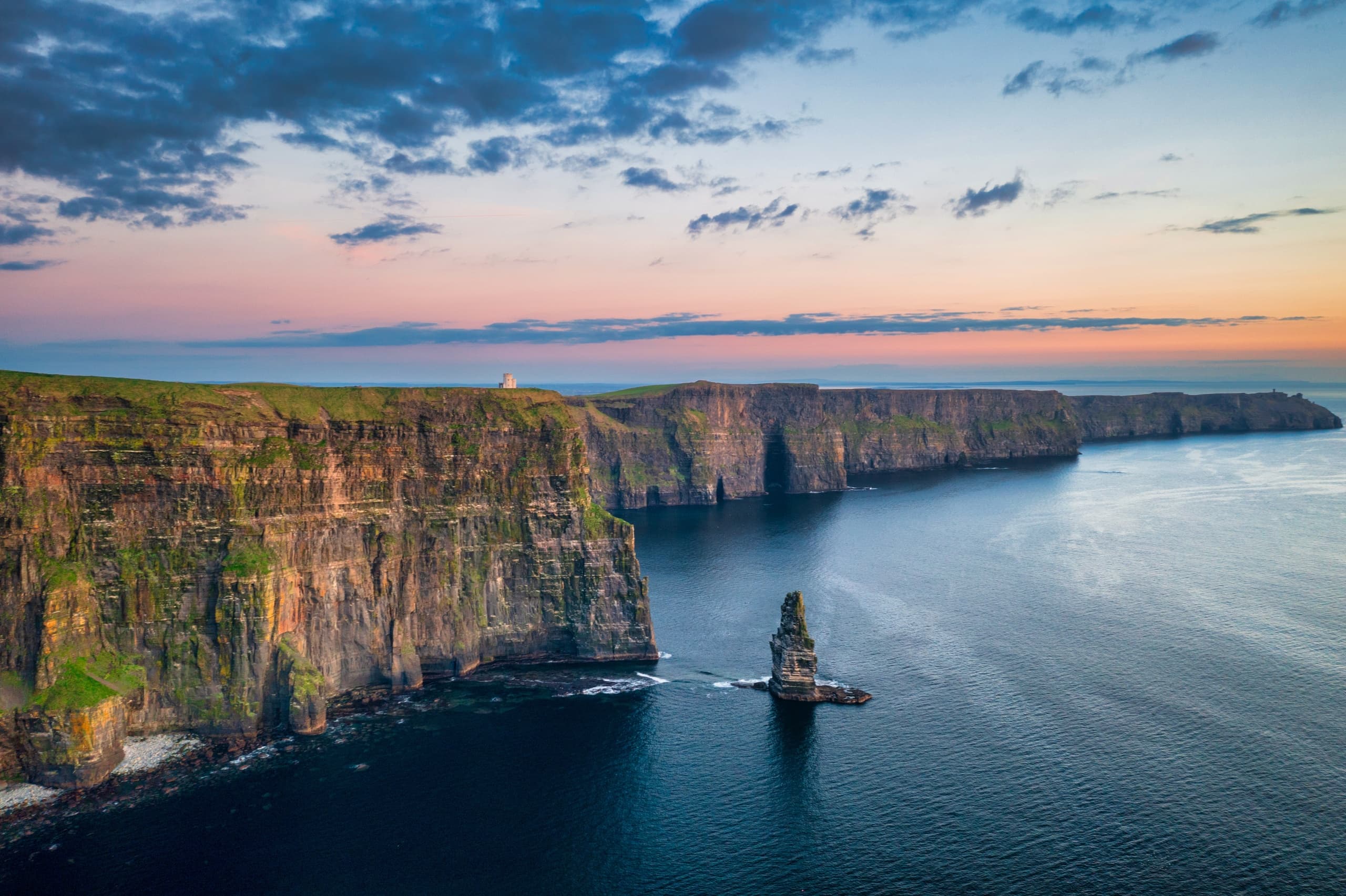 The Cliffs of Moher and Bunratty Castle Tour