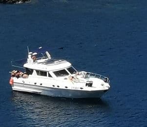 Tour dell'isola con lo Yacht Simone & Yacht Luck