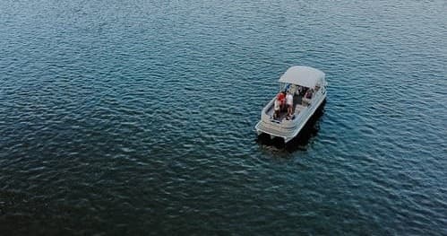 Half Day Tritoon Boat Rental