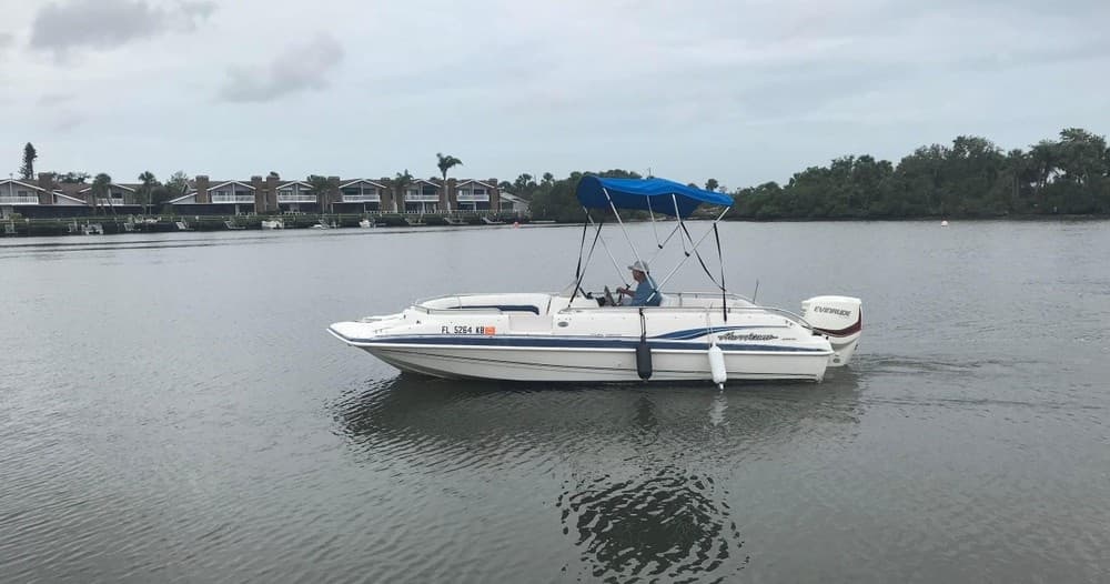 22' Blue Hurricane 150 hp - 10 people max