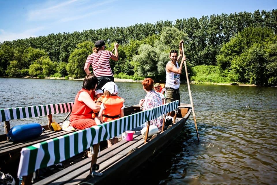wynajem łodzi flisackiej