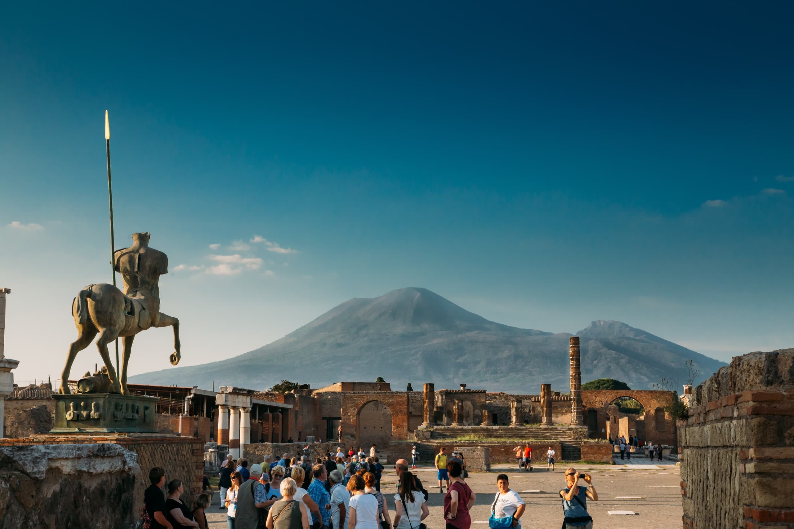 Pompeii: Small-Group Guided Tour with Skip-the-Line Ticket