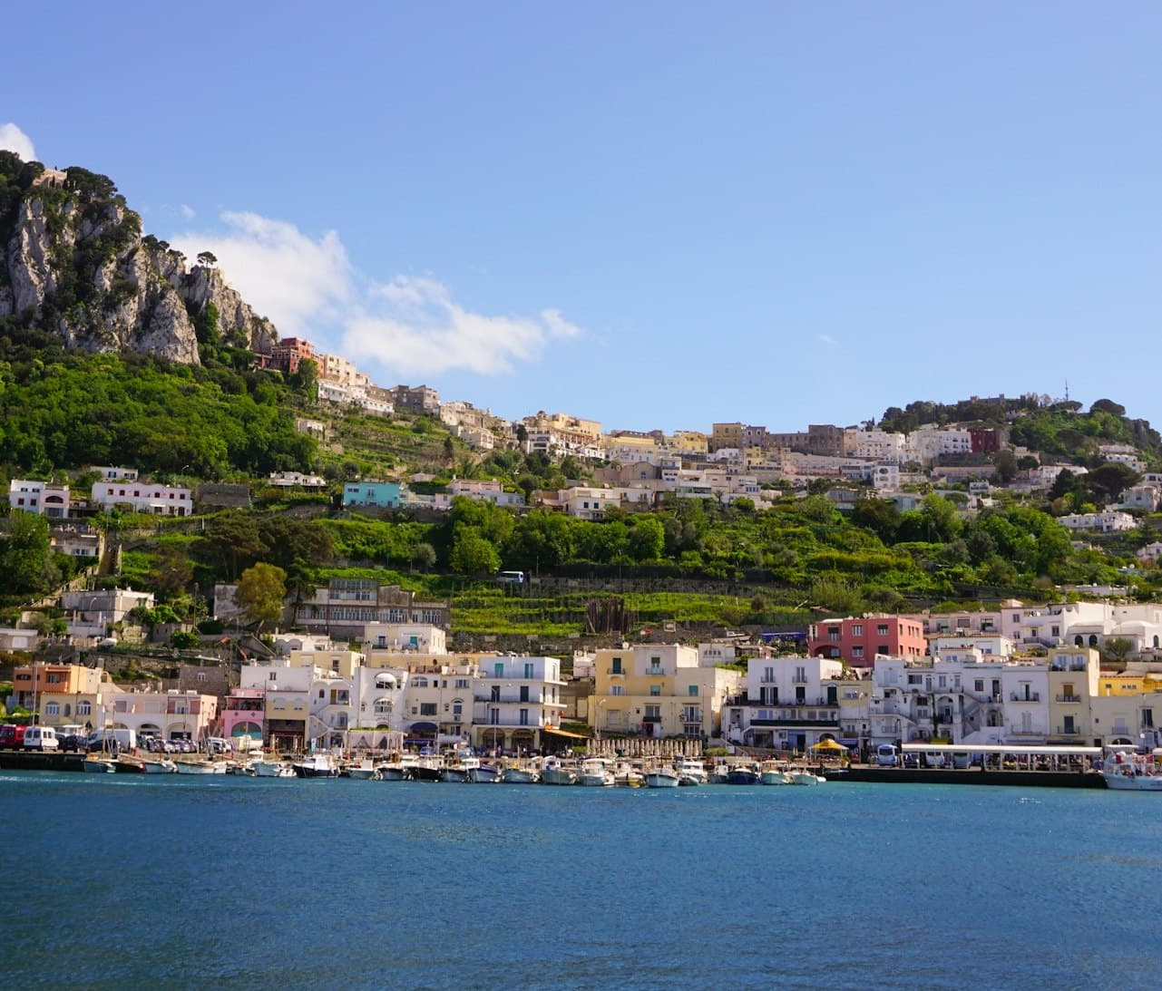 Classic Capri Boat Tour via F.lli Aprea Gozzo